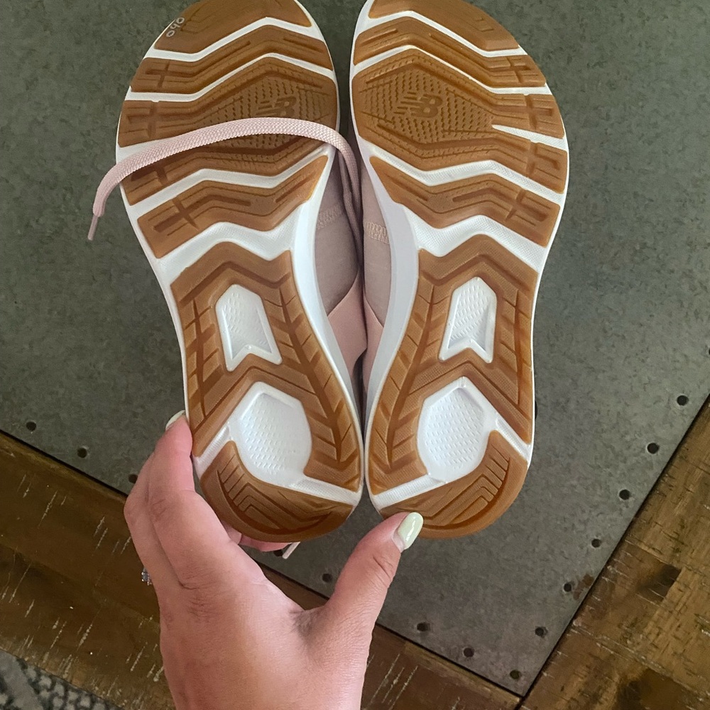 NWT New Balance Nergize sneakers - Picture 4 of 4